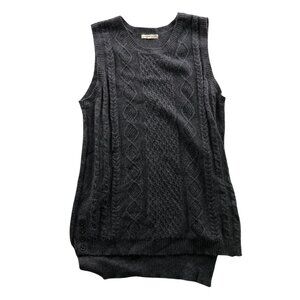 Tea N Rose Vest Sweater S/M Cable Knit Sleeveless Tunic Crew Neck Gray Cozy
